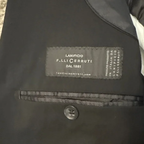 Banana Republic Elegant Black Blazer - Picture 5 of 7